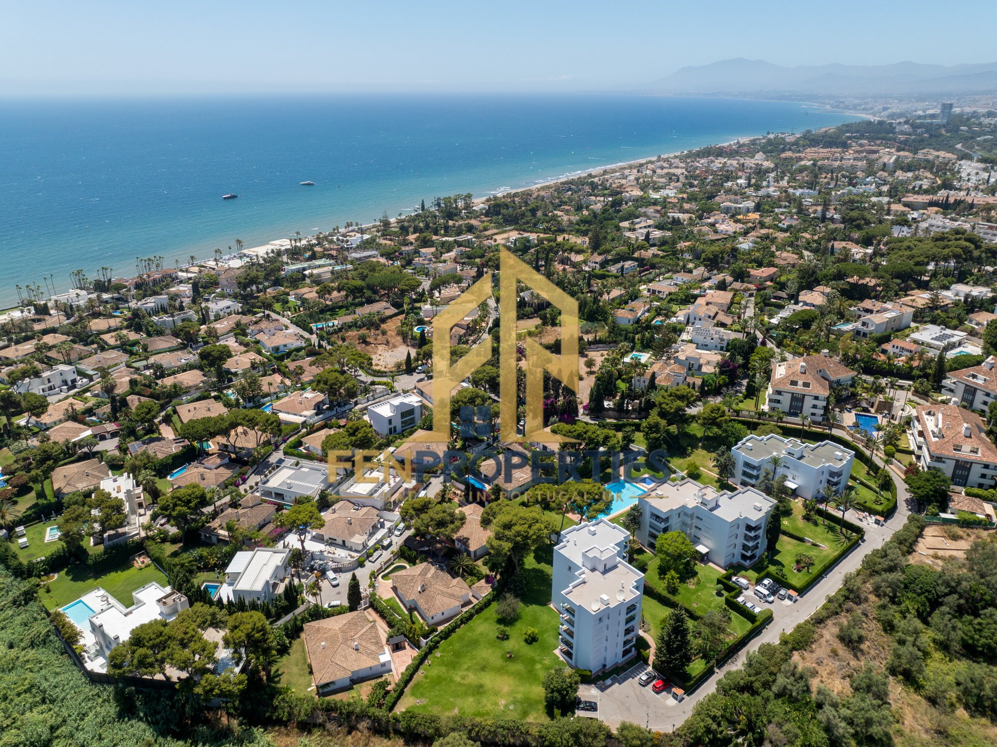 Penthouse in Los Monteros, Marbella East – photo 1 of 24
