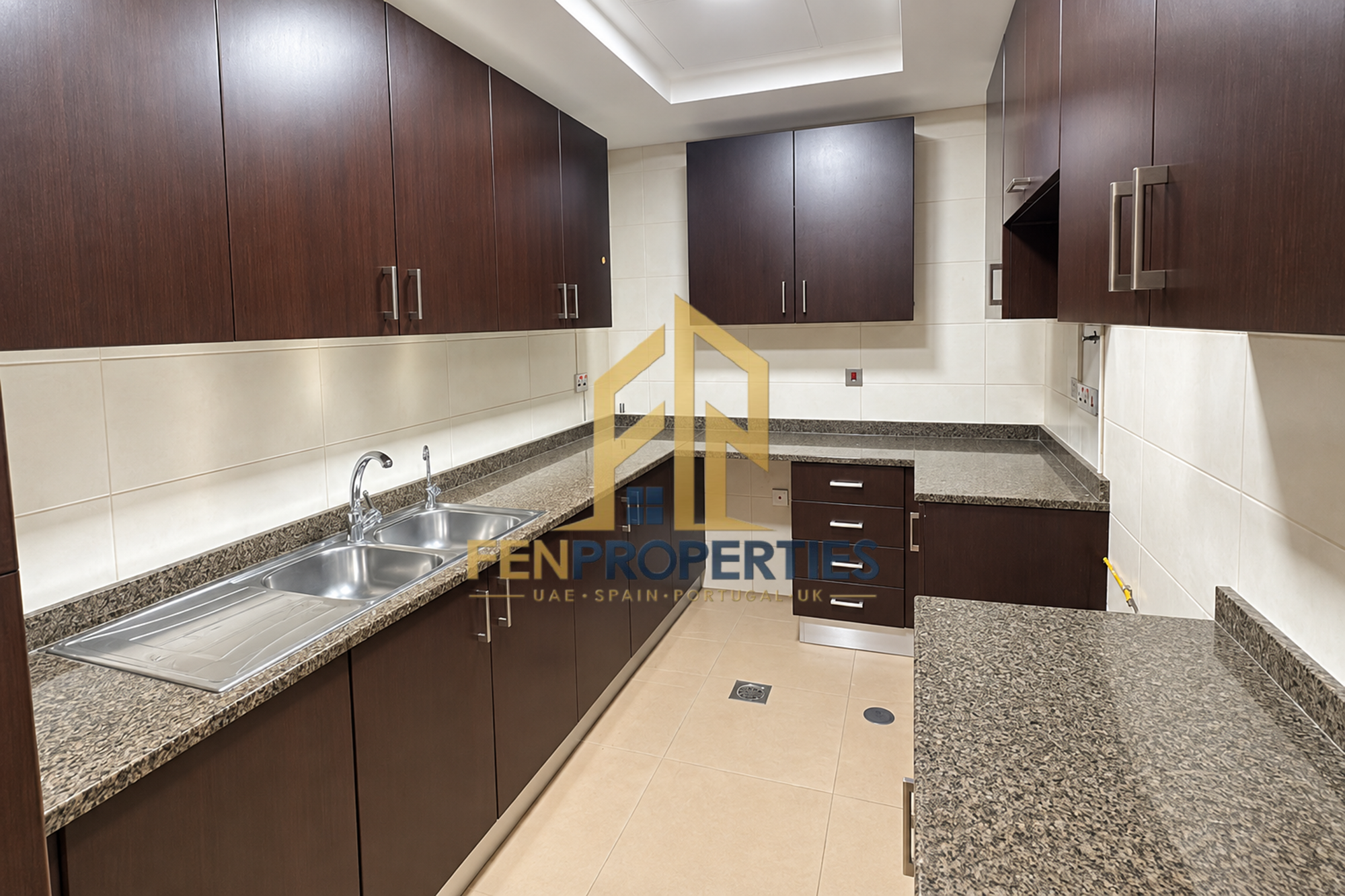 Apartment in Al Rayyana Complex – photo 2 of 11