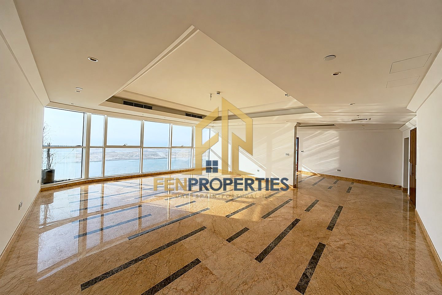 Apartment in Corniche – photo 1 of 14