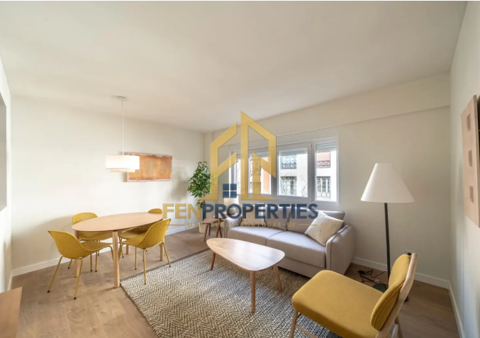 Apartment in Barrio Salamanca, Madrid – photo 1 of 13