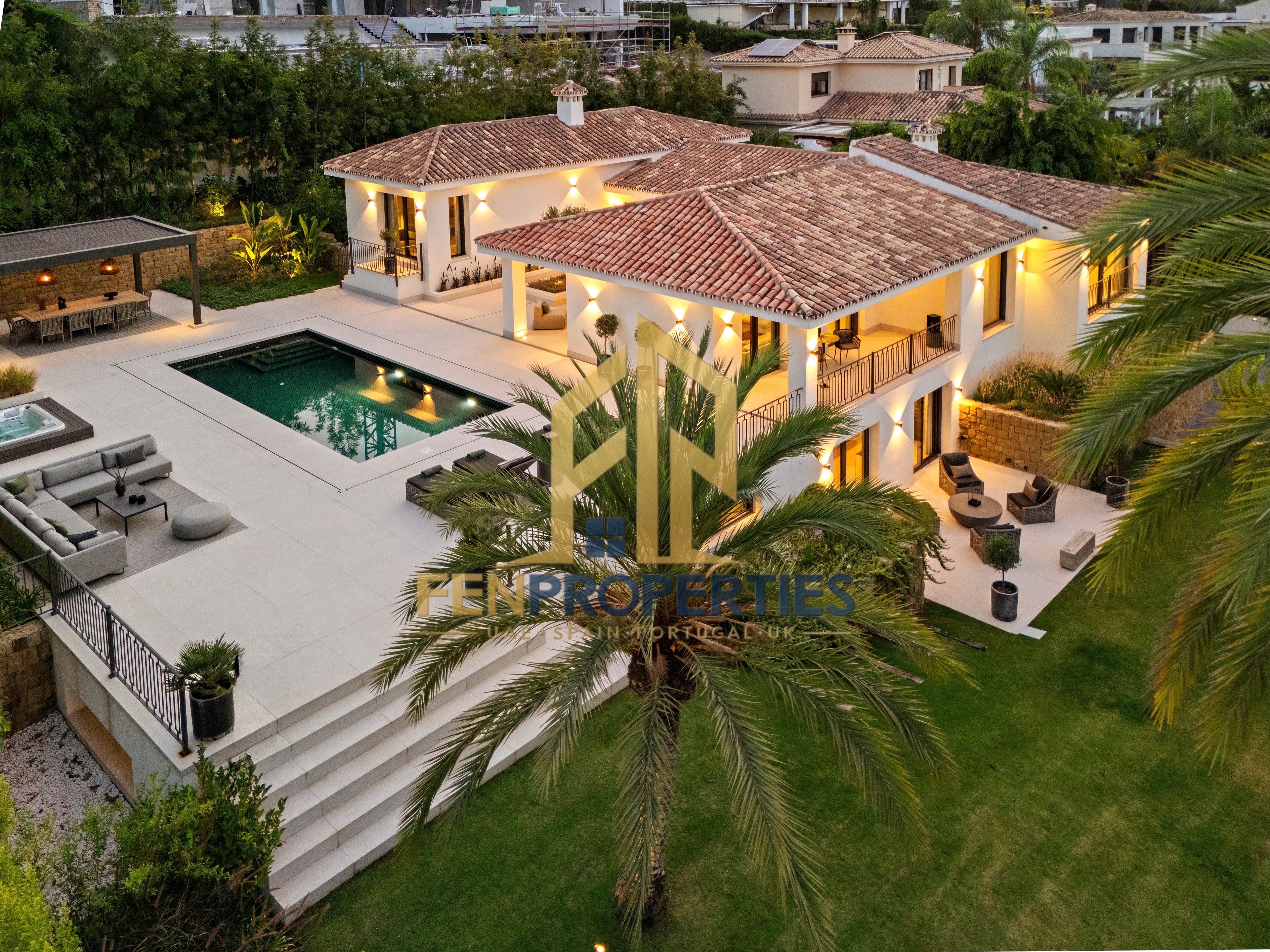 Villa in Marbella, Nueva Andalucia – photo 1 of 29