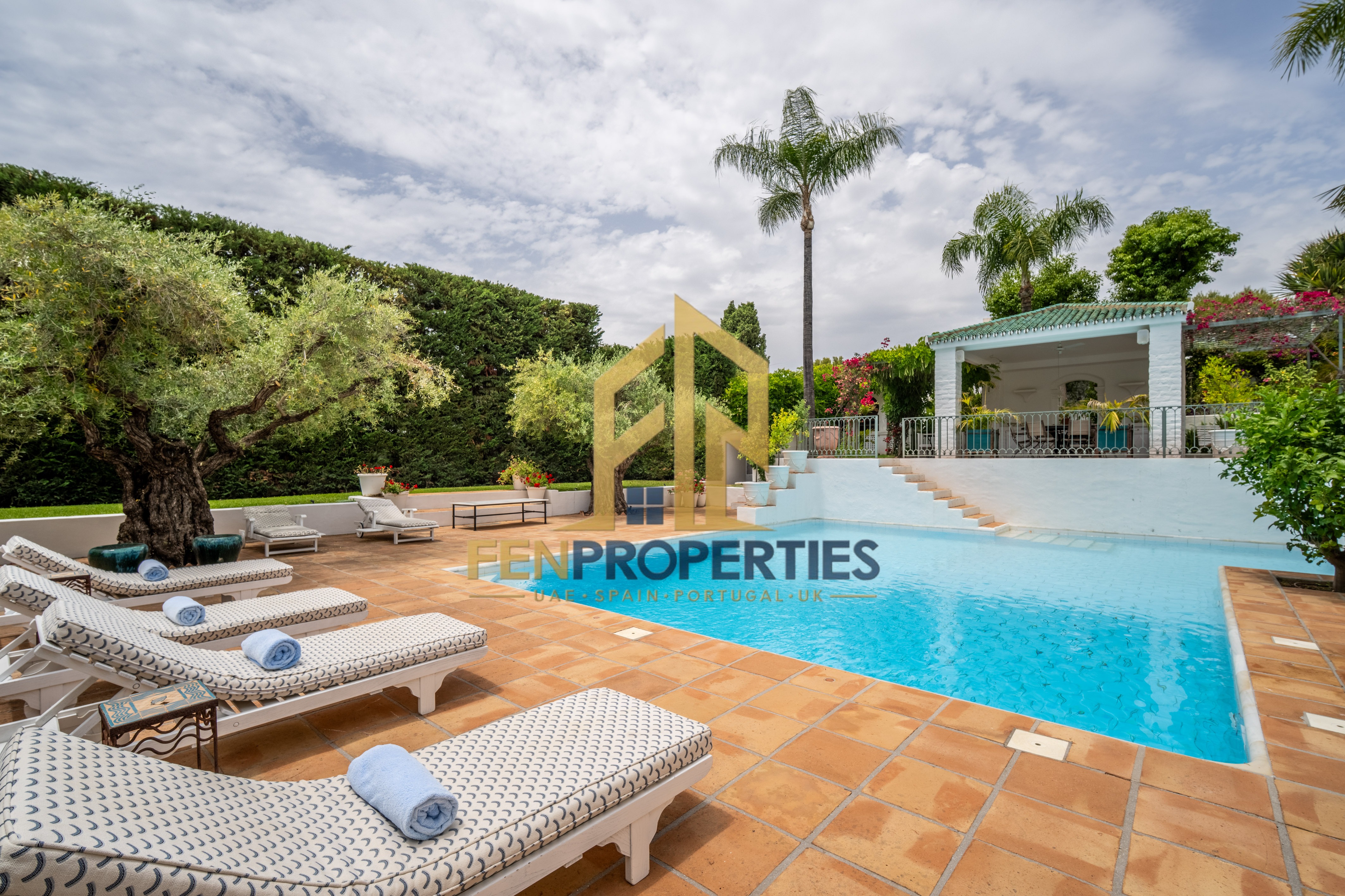 Villa in Sierra Blanca, Marbella – photo 3 of 16