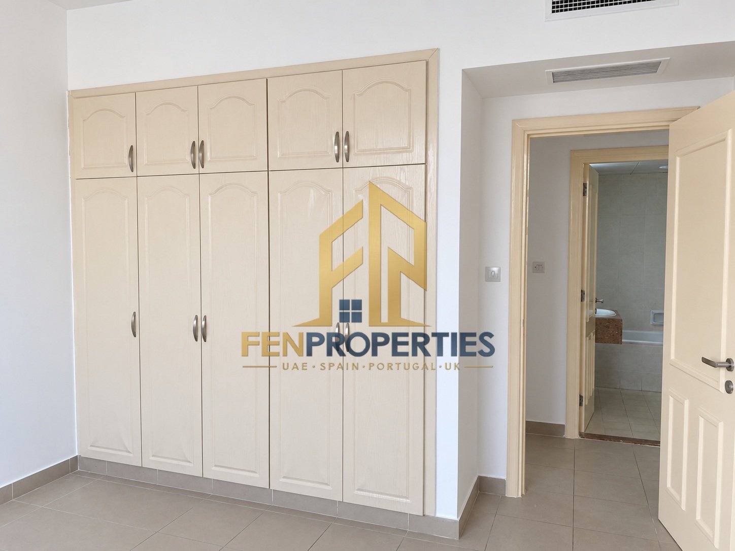 Apartment in Al Zahiyah (Tourist Club Area) – photo 2 of 17