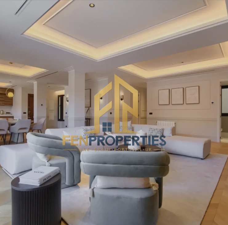 Apartment in Jerónimos, Madrid – photo 1 of 19