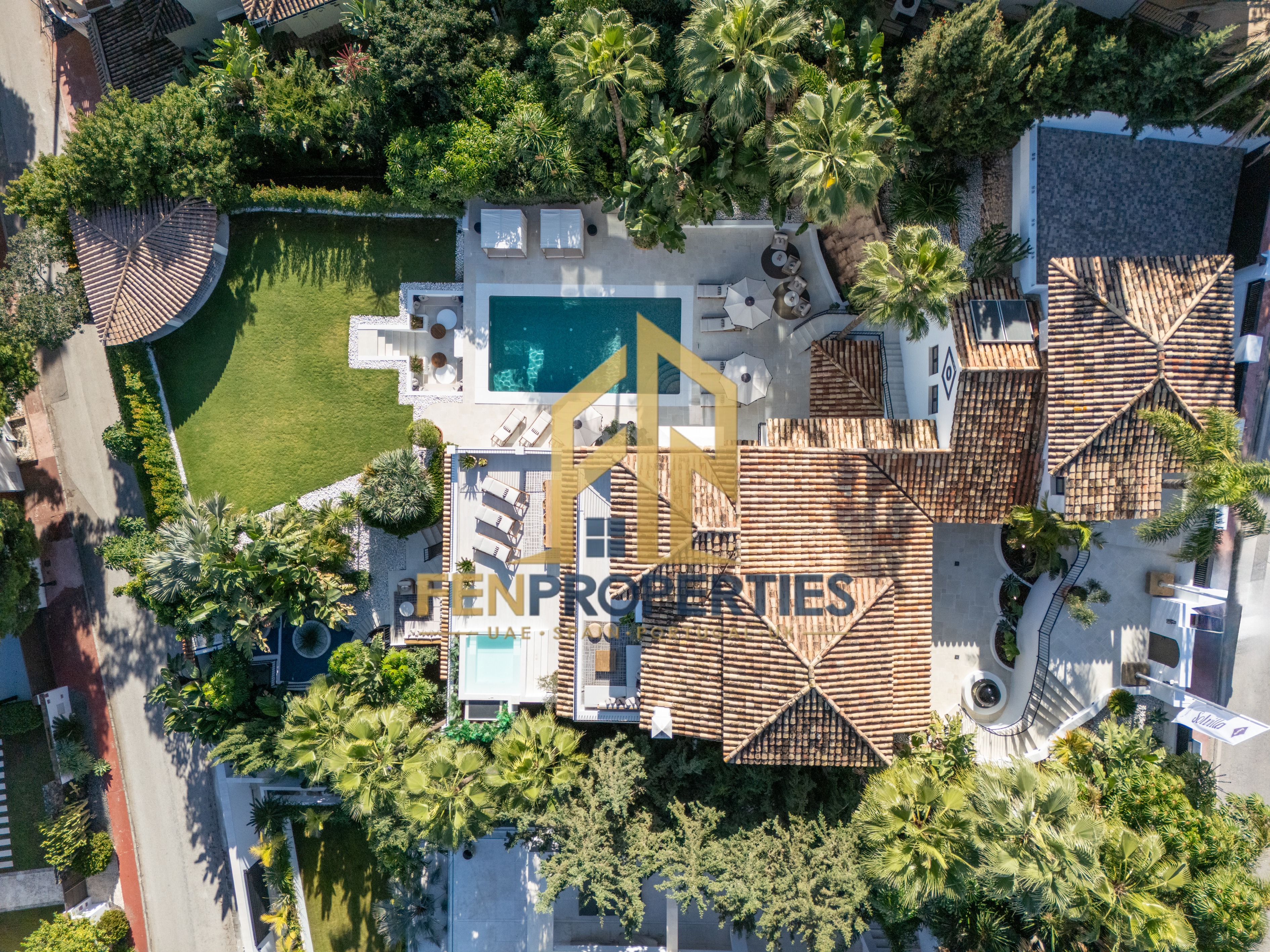 Villa in La Concha, Marbella – photo 2 of 14