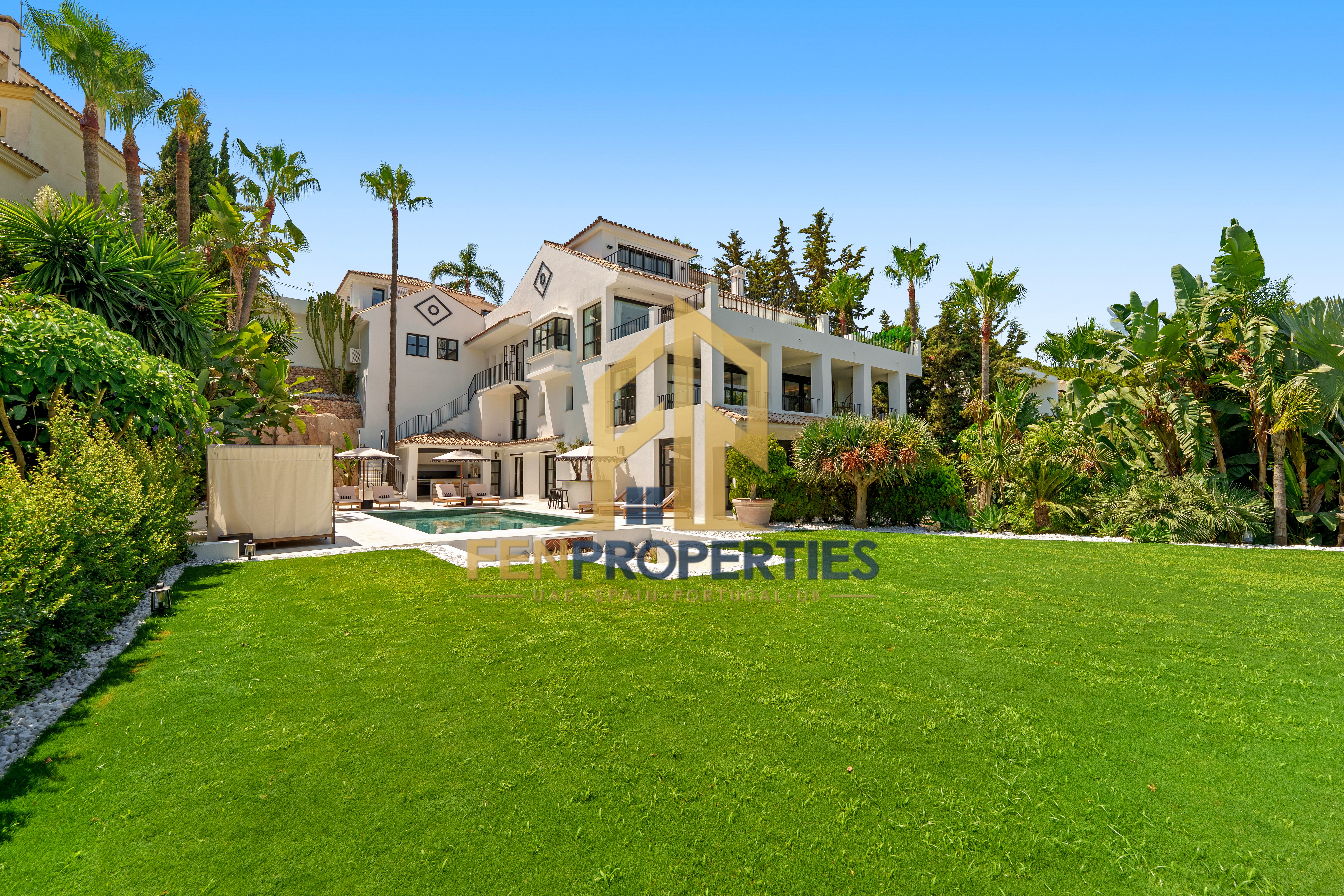 Villa in La Concha, Marbella – photo 1 of 14