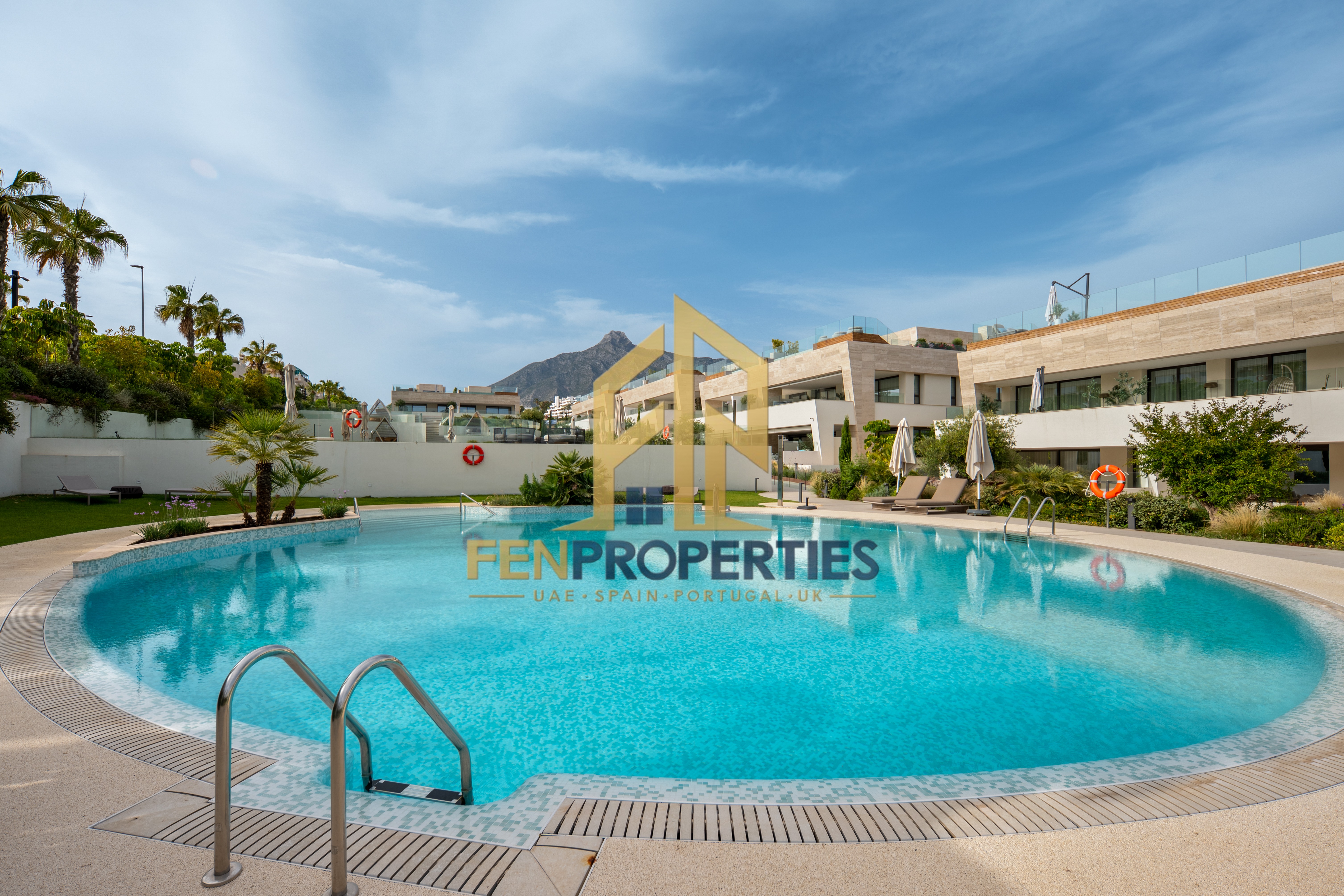 Apartment in Golden Mille, Marbella – photo 3 of 18