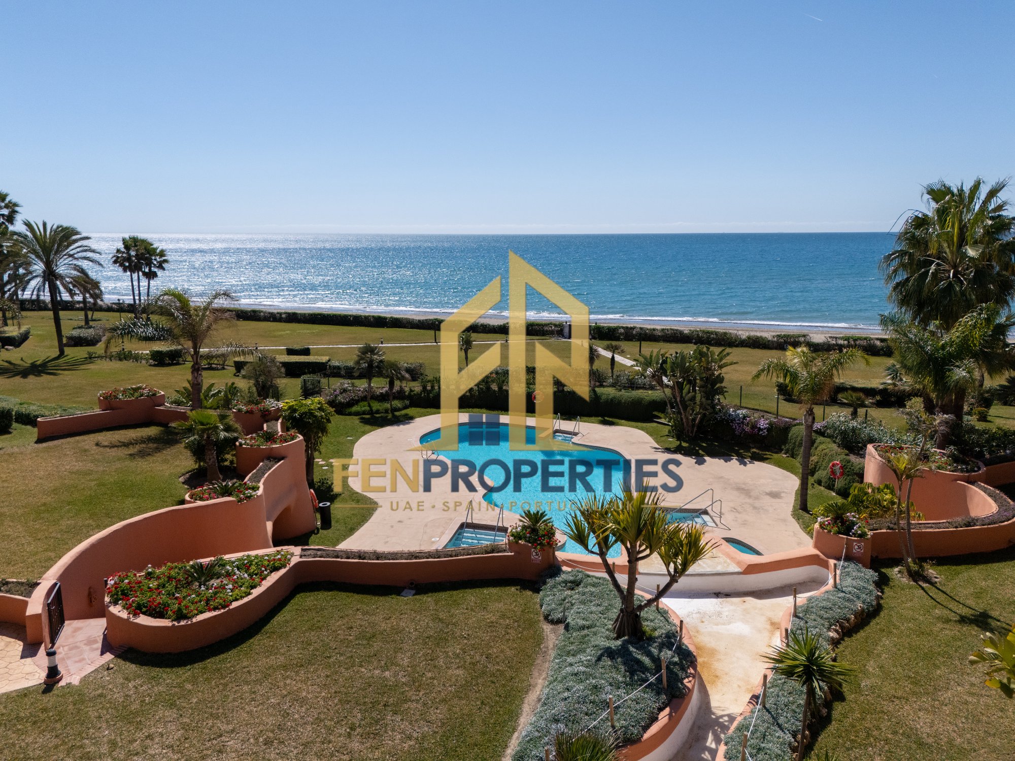 Penthouse in La Morera, Marbella East – photo 2 of 23