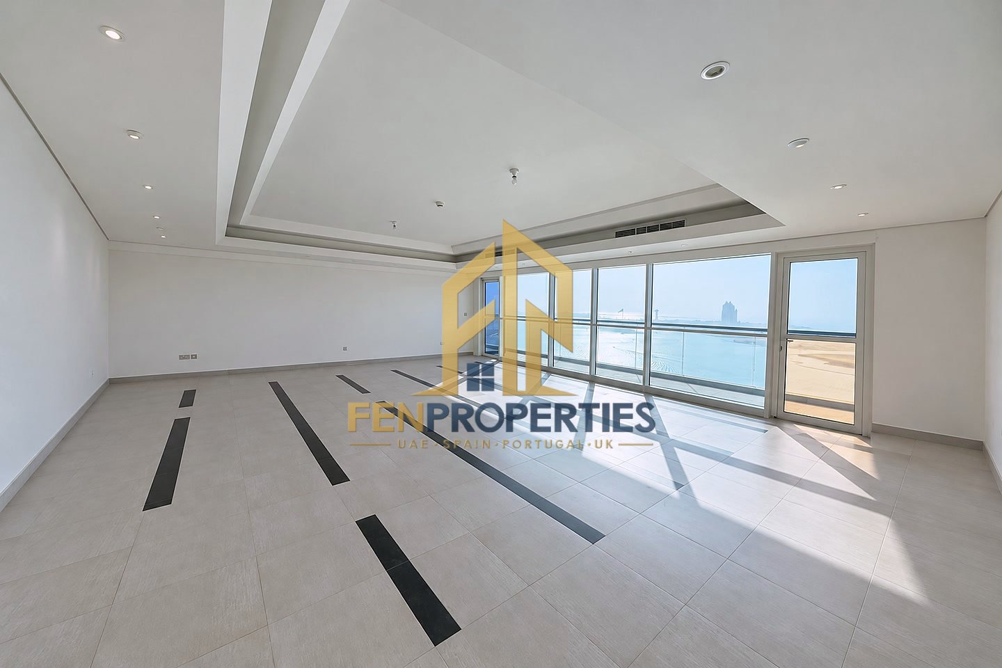 Apartment in Corniche – photo 1 of 14