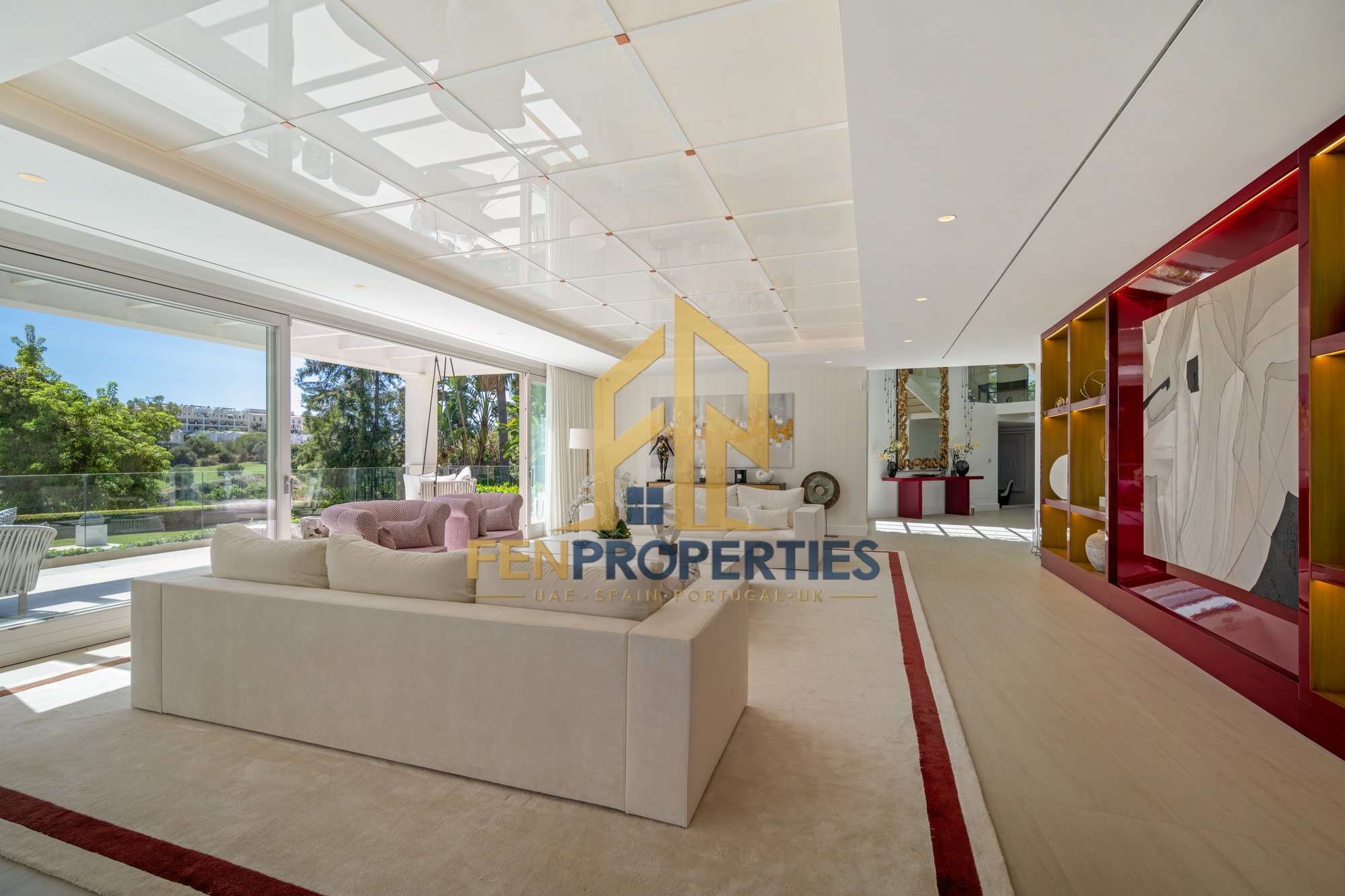 Villa in Marbella, Nueva Andalucia – photo 1 of 11