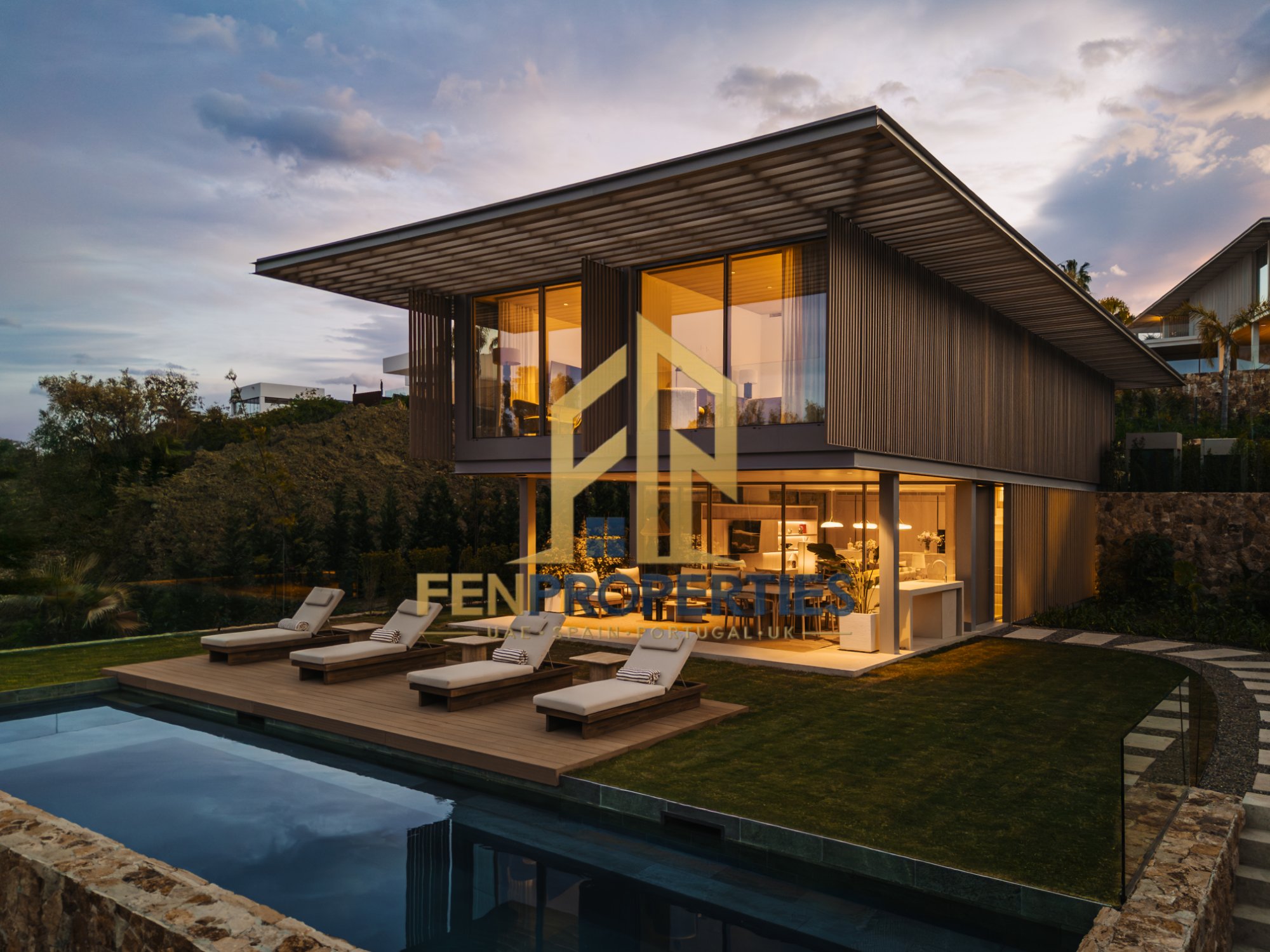 Villa in LA CERQUILLA, NUEVA ANDALUCÍ – photo 1 of 28